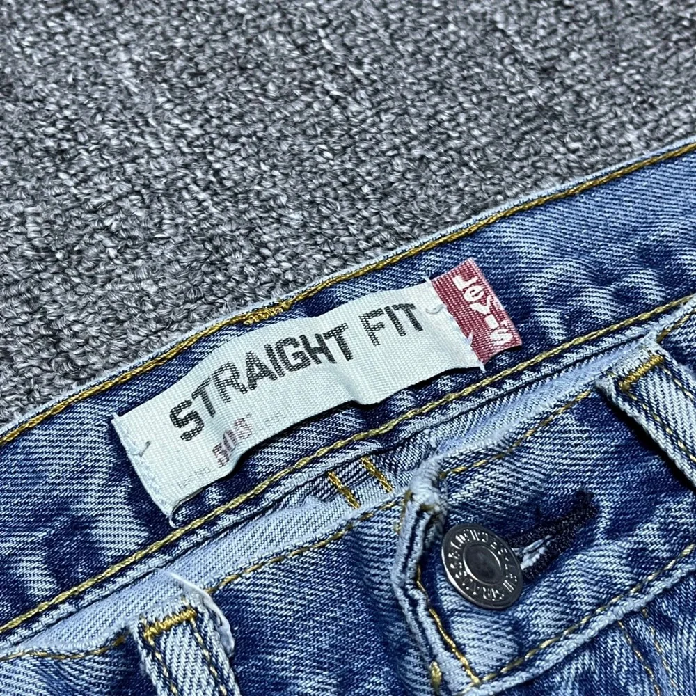 Levi's 505 Straight Fit Jeans 34x30 Light Wash Blue Distressed Denim Mens
